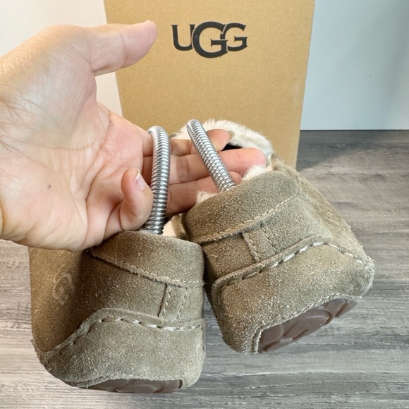 UGG Plush Suede Moccasin Wool Loafers Col: Dry Leaf Mens 11 - Picture 5 of 9